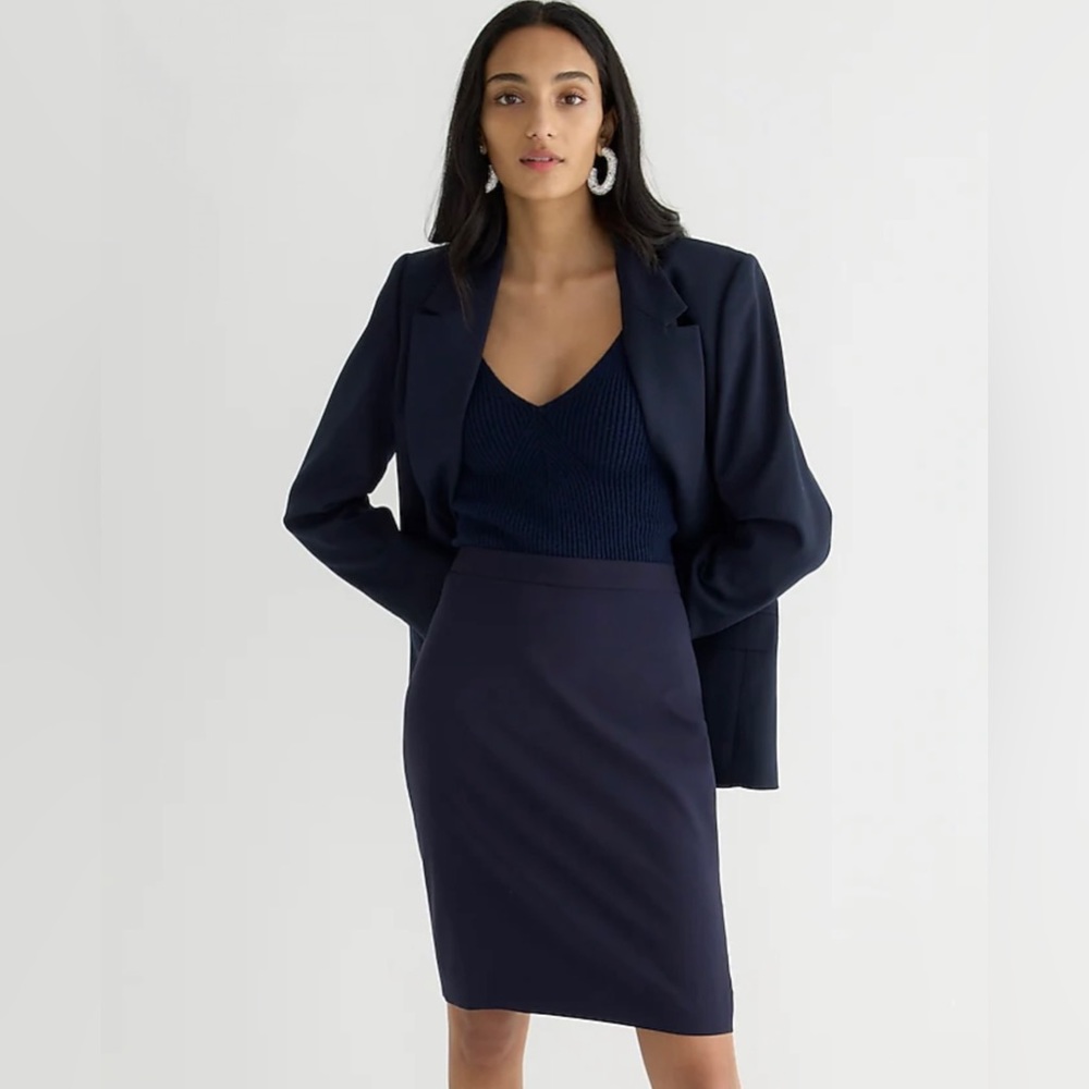 JCREW Cotton No. 2 Pencil Skirt in Stretch Cotton. Navy Blue. Size 00.